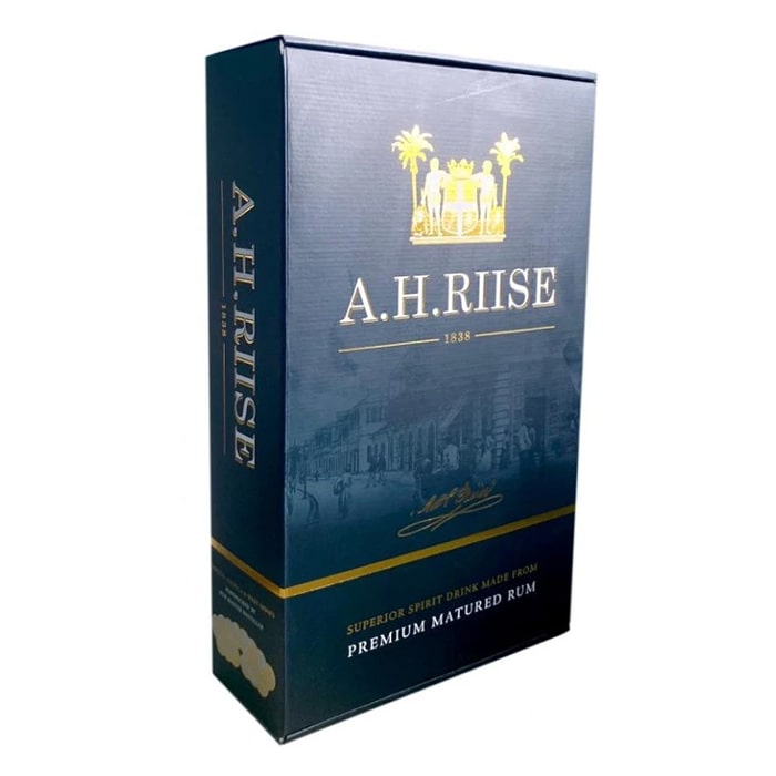 A. H. Riise XO Reserve Christmas Rum 0,7l 40% kazeta 2x sklo