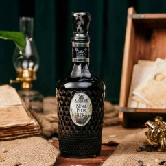 A. H. Riise Non Plus Ultra Black Edition 0,7l 42%