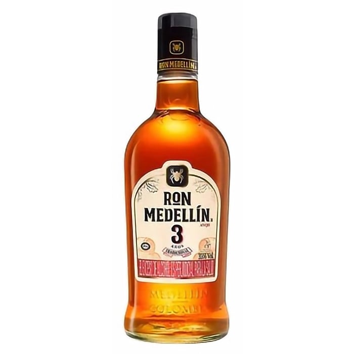 Ron Medellín Aňejo 3 Aňos 0,7l 40%