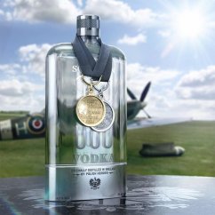 Squadron 303 Vodka 0,7l 40% + dárková kazeta 2x sklo